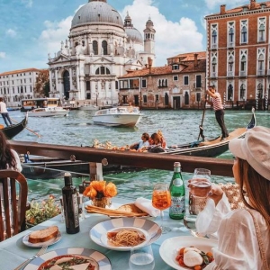 那个23岁免费环游世界的姑娘 后来怎么样了？